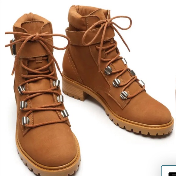 NWT Schutz Inaiah Buckled Leather Hiker Boot - Picture 4 of 12